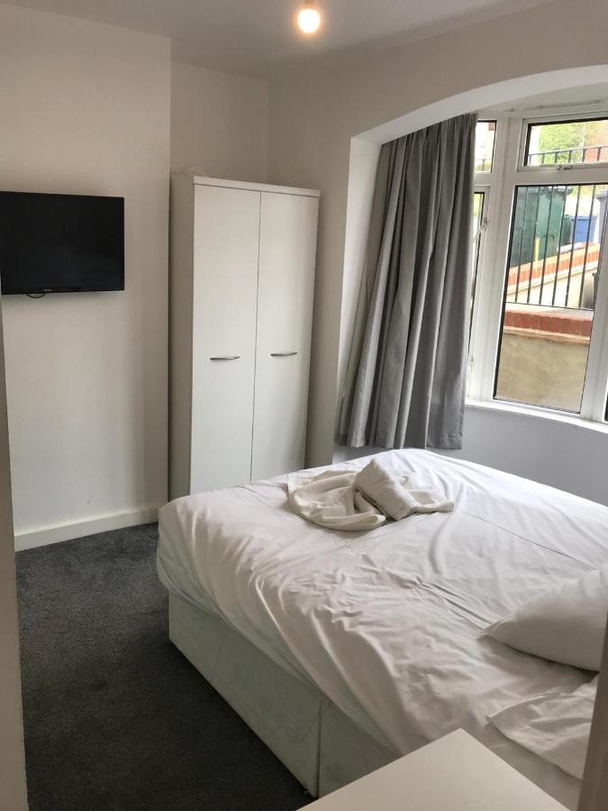 Contractors Guest House High Wycombe Bagian luar foto