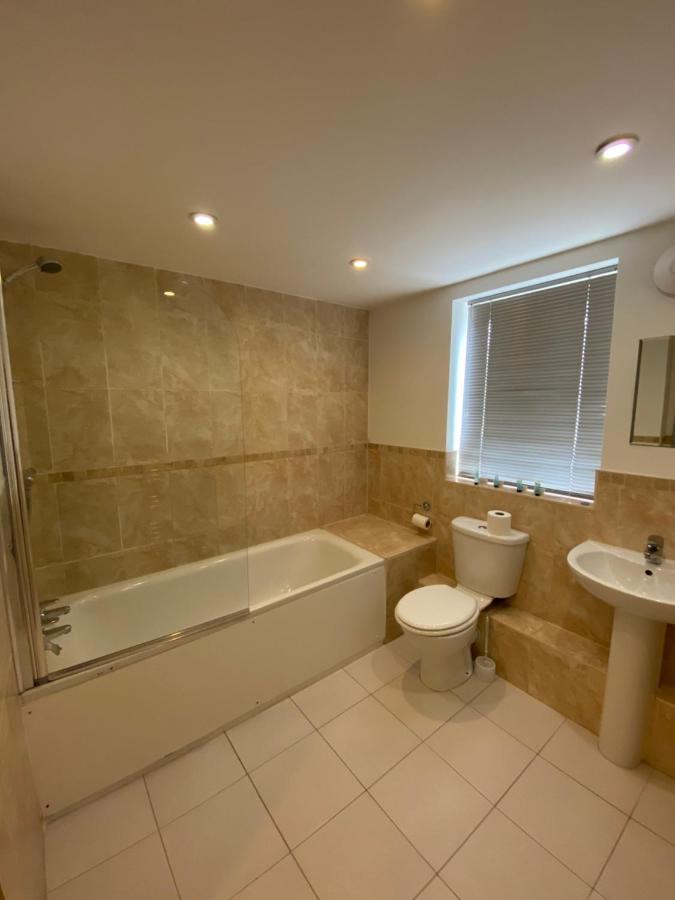 Contractors Guest House High Wycombe Bagian luar foto