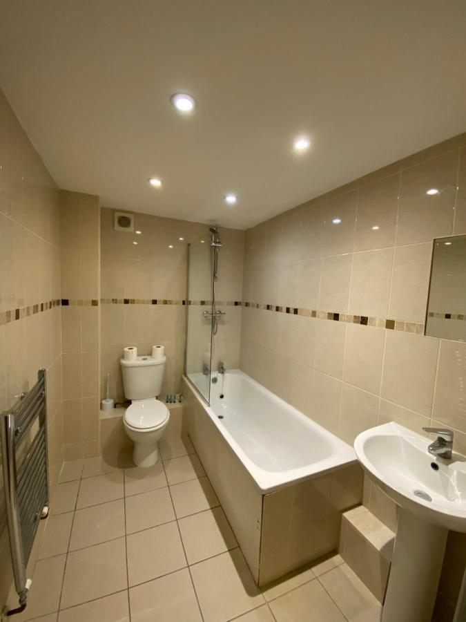 Contractors Guest House High Wycombe Bagian luar foto